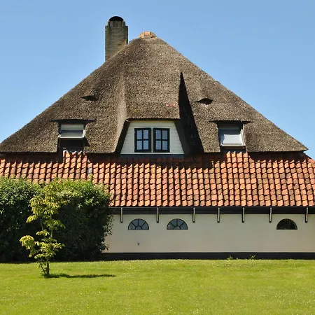 Lovely Holiday Home In Texel Near Sea Holiday home *