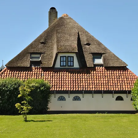 Lovely Holiday Home In Texel Near Sea Holiday home Oost (Texel)