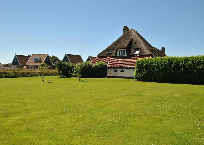 Lovely In Texel Near Sea Дом отдыха