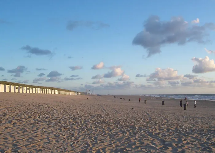 Дом отдыха Lovely In Texel Near Sea *